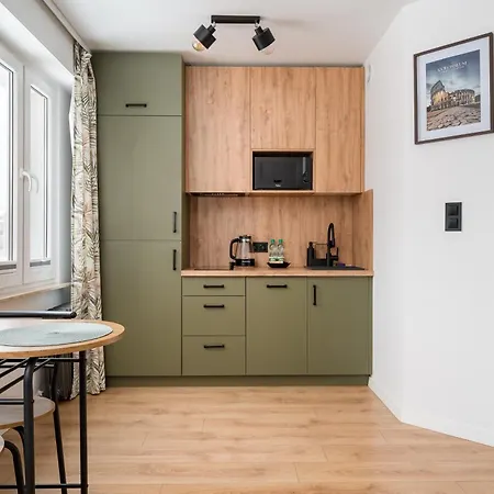 Wawer Urban Jungle By Bookinghost *